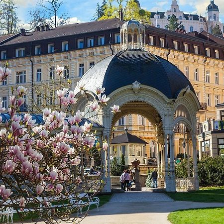 Krivan Hotel Karlovy Vary Luaran gambar